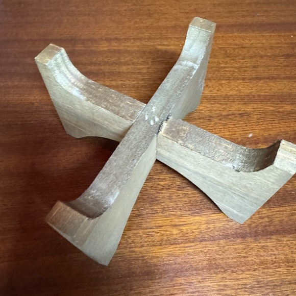 Geometric White Planter with Stand - Picture 4 of 4